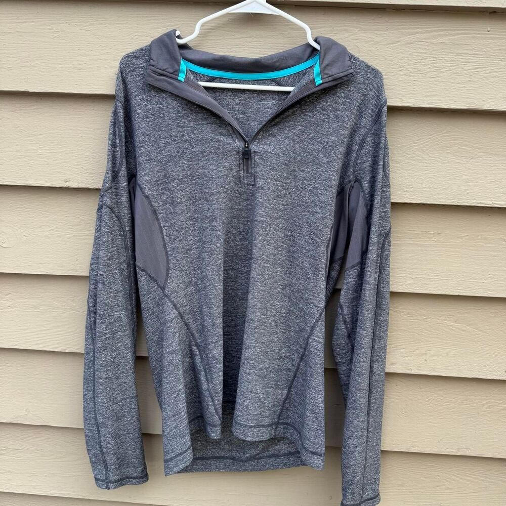Lululemon Men's Grey and Blue Sweatshirt